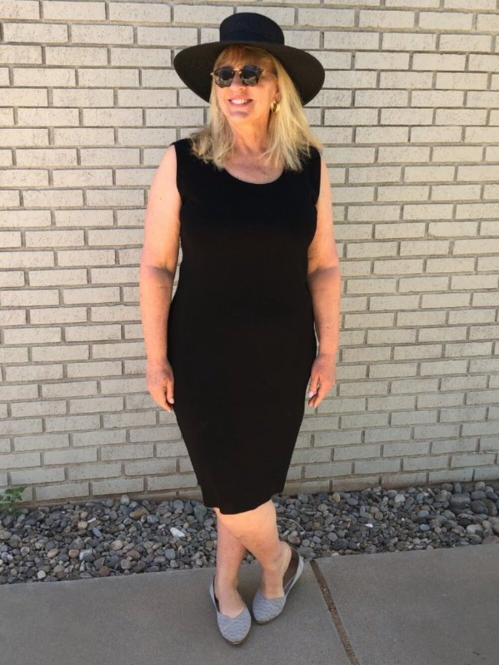 Like New MISOOK Black Knit Sleeveless Sheath Dress in Women's Medium